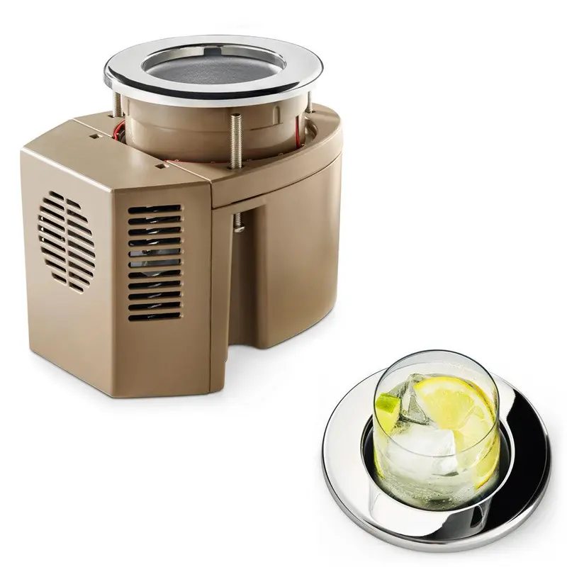 Dometic Eskimo 12Vdc Cup Holder With Built-In Power Port 1