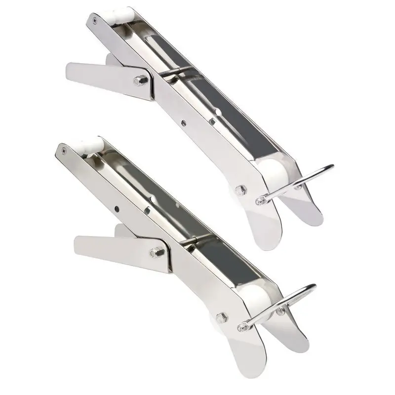 Maxwell Extendable Hinged Bow Roller – Adjustable Mounting Design (P104340) 1